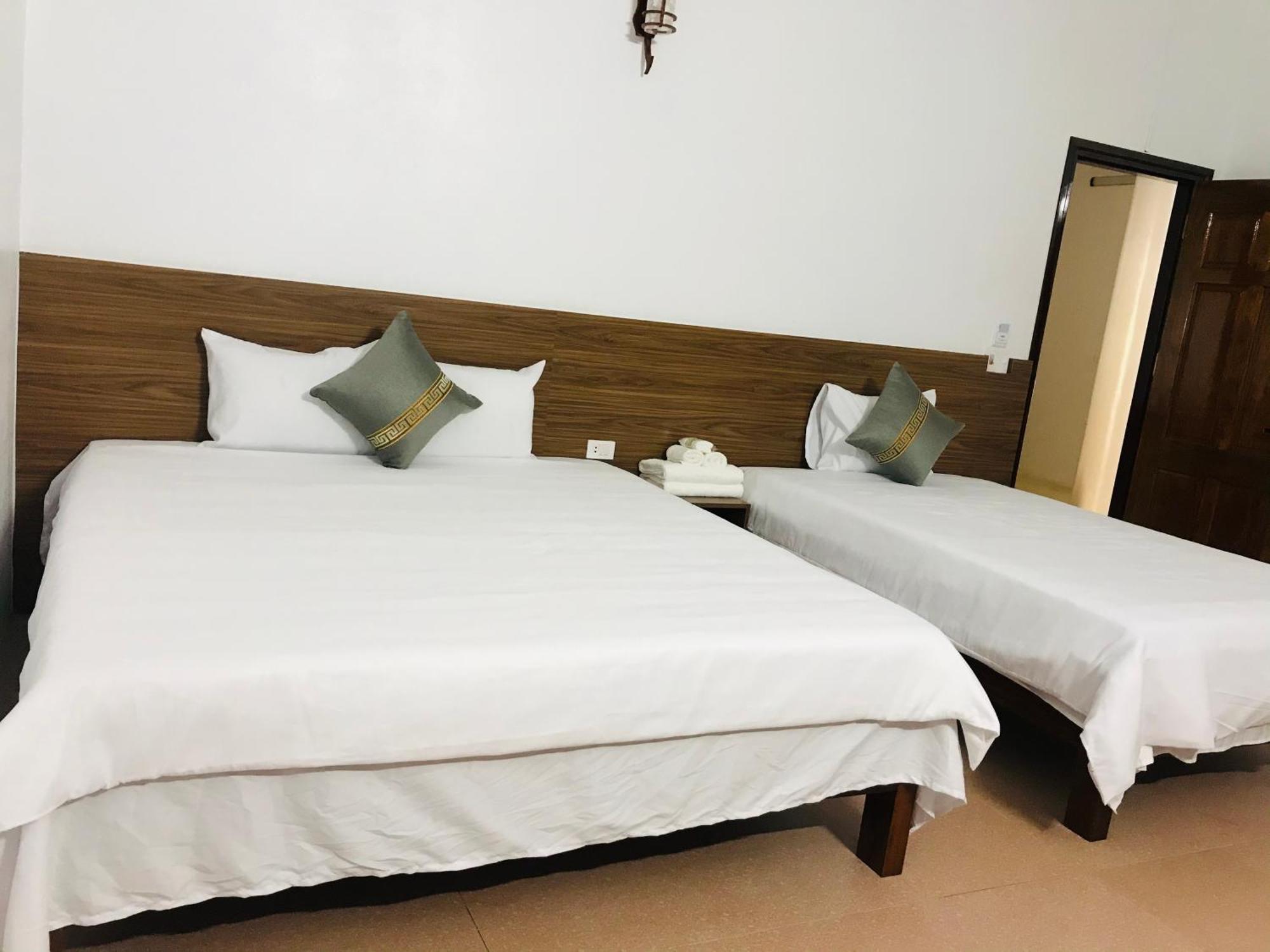 Anh Anh Hotel Bac Ha  Exterior photo